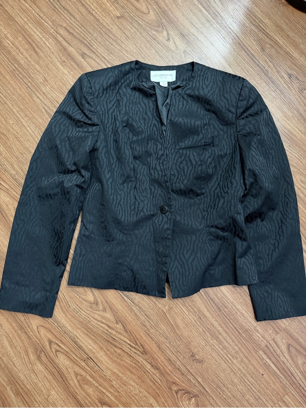 Liz Claiborne Black Textured Single-Button Blazer